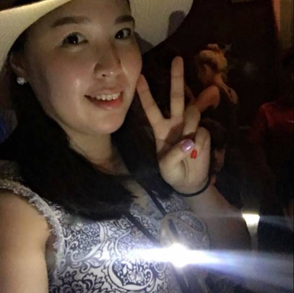 Meet your Posher, Kelly dahea